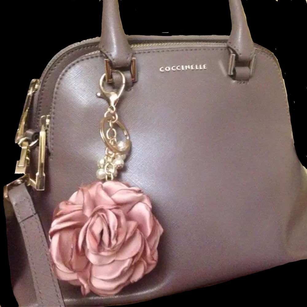 Pink Camellia Rose Keychain with Pearls - Picture 2 of 9